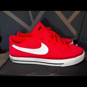 Woman’s Nike court legacy